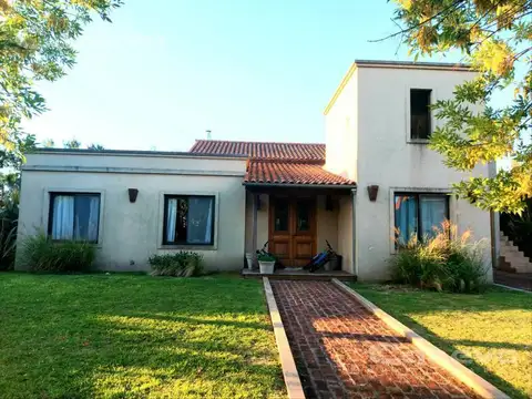 OPORTUNIDAD  CASA EN SANTA CLARA