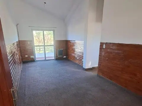 Lazarovich 200, Piso 3