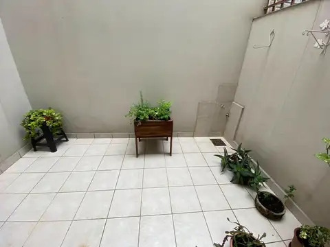 Depto Tipo Casa 2 ambientes con 1 baño