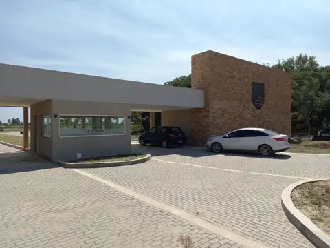 Lote en Barrio privado La Reserva Nro 5