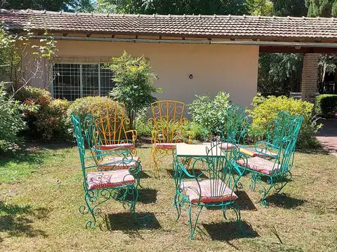 Casa 5 ambientes con 4 baños