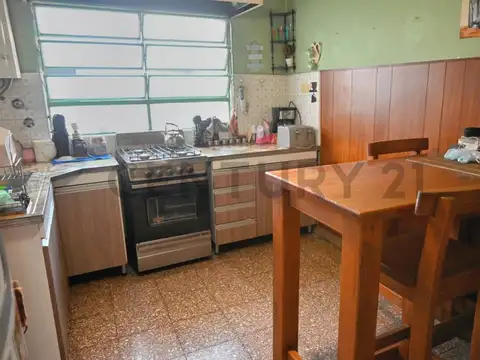 Depto Tipo Casa en Venta de 4 ambientes