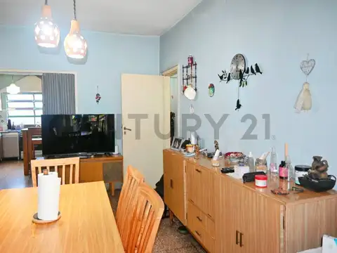 Amplio PH 4 Ambientes 110 m² | Planta Baja | Cochera + Patio con Parrilla y Quin