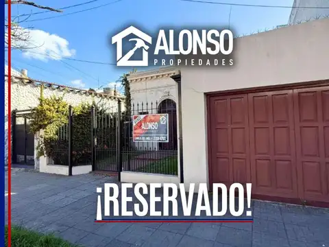CASA 4 AMBIENTES CON FONDO EN VENTA EN LANÚS
