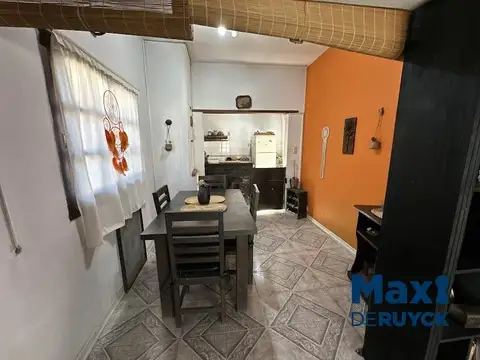 Casa 3 ambientes con 1 baño