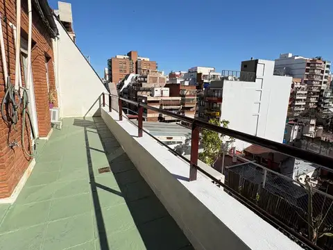 SEMIPISO IMPRESIONANTE VISTA DESDE  BALCON TERRAZA SOL 86,66 m2 (2 Baños)