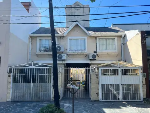 DUPLEX RAMOS MEJIA 3 AMB. CON COCHERA