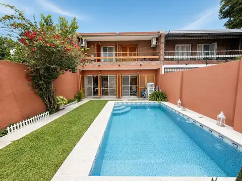 Casa en Alquiler barrio Urca 3 dormitorios quincho pileta