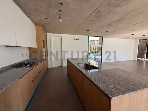 VENTA DE CASA 5 AMBIENTES EN LUJAN, SANTA INÉS