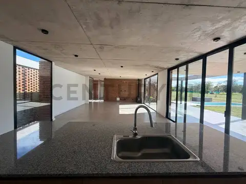 Casa en Venta en Comarcas de Luján, USD 350.000