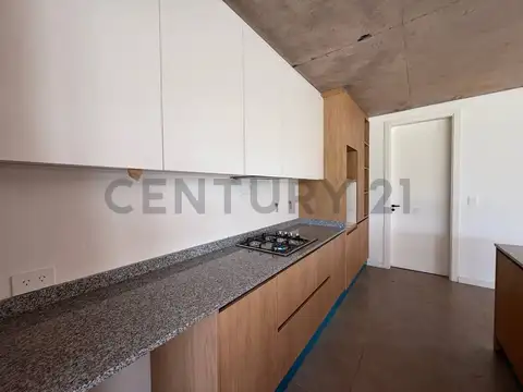 VENTA DE CASA 5 AMBIENTES EN LUJAN, SANTA INÉS