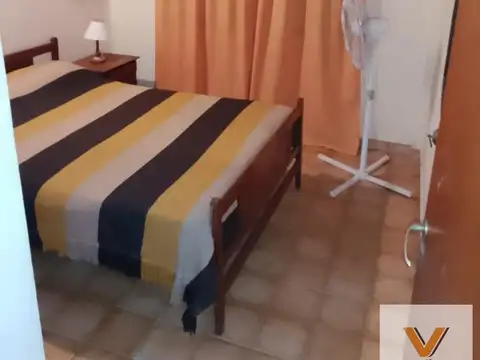 Casa 6 ambientes con 2 baños