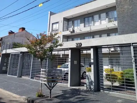 Departamento 2 ambientes en alquiler en Moron Sur