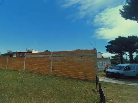Lote de 350mts², ubicado sobre importante avenida!