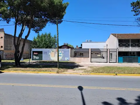 Lote de 350mts², ubicado sobre importante avenida!