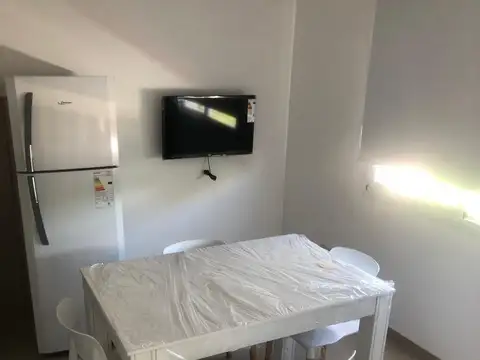 37 e/30