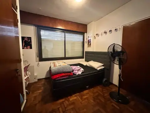 Av Hipolito Yrigoyen 100, Piso 4