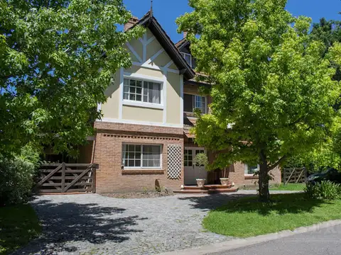 Casa en venta en El Establo