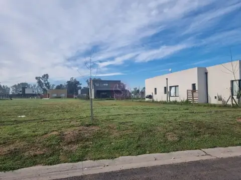 Terreno en Venta en Pilar Del Este, USD 40.000