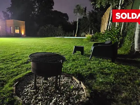 Casa 4 ambientes con 2 baños