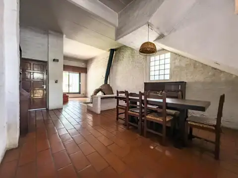 Depto Tipo Casa en Venta con 1 cocheras