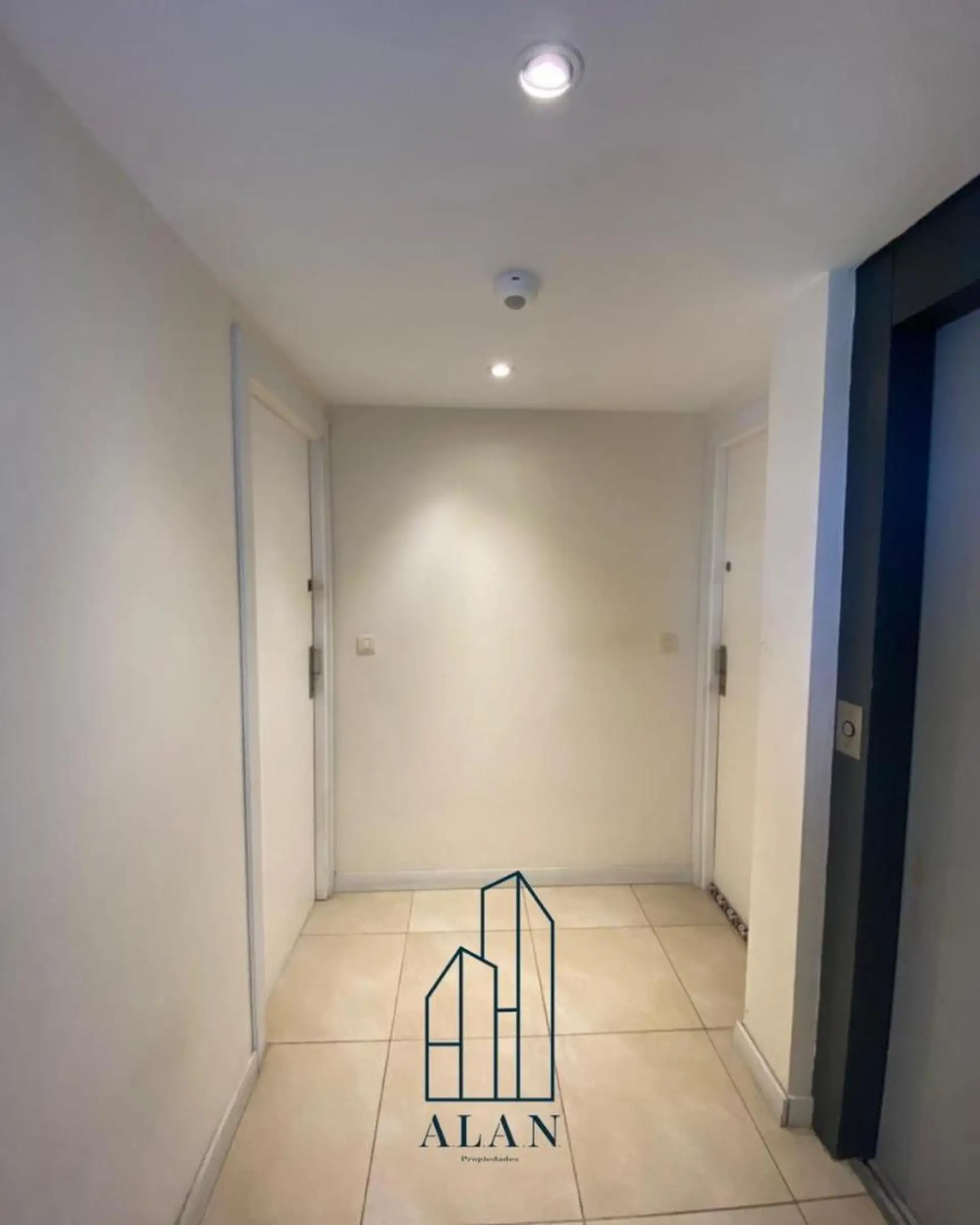 Depto 2 amb luminoso con balcón y cochera — San Carlos, 44 m²