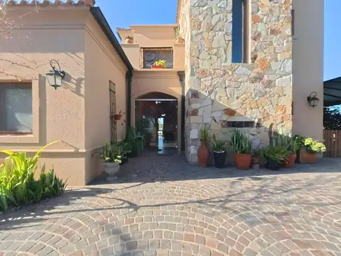 CASA EN VENTA BARRIO MUELLES PUERTOS OPORTUNIDAD