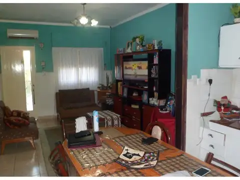 Casa 3 ambientes con 1 baño