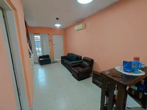 Depto Tipo Casa en Venta de 3 ambientes