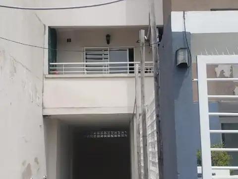 Combet 4680 , Piso 4