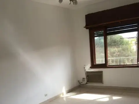 ALQUILER 3 AMB AMPLIO C/COCHERA BALCÓN TERRAZA