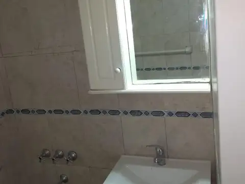 Departamento en Alquiler en Monserrat, $ 350.000