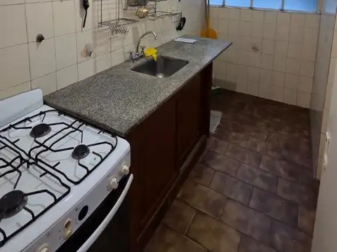 Alquiler Departamento 3 ambientes Lomas Oeste.