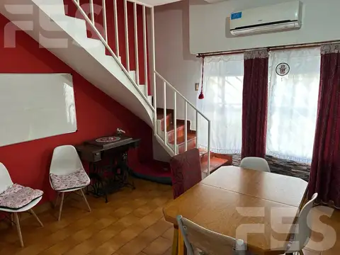 Venta Duplex 3amb Melo al 700 Lomas Del Mirador