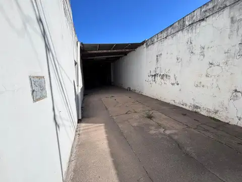 SE VENDE CASA DENTRO DE LOS 4 BV.