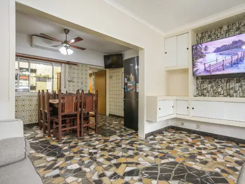 Depto Tipo Casa 4 ambientes con 2 baños