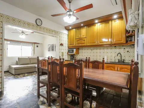 Depto Tipo Casa en Venta con 2 cocheras