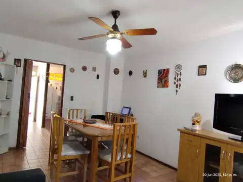 DUPLEX 2 DORMITORIOS CON BALCON CERRADO.