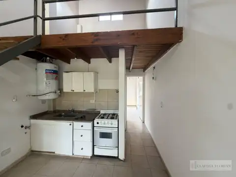 Depto Tipo Casa 2 ambientes con 1 baño