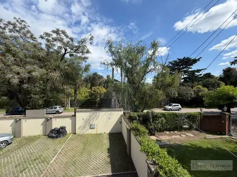 Depto Tipo Casa en Alquiler de 1 dormitorio