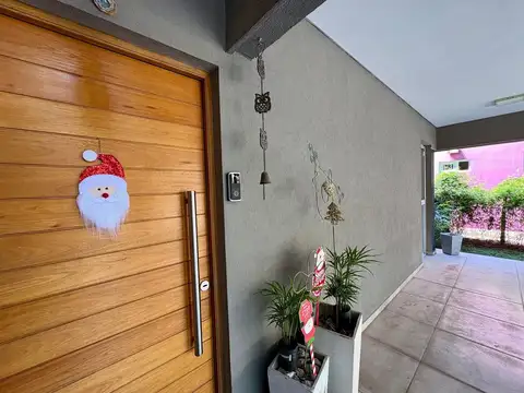 Casa en Venta en Villa Gobernador Udaondo, USD 420.000