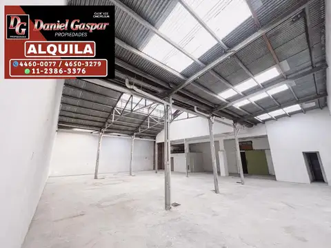 ALQUILER – AMPLIO GALPON/DEPOSITO – 370 M2 CUBIERTOS