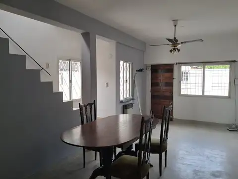 Depto Tipo Casa en Venta de 4 ambientes