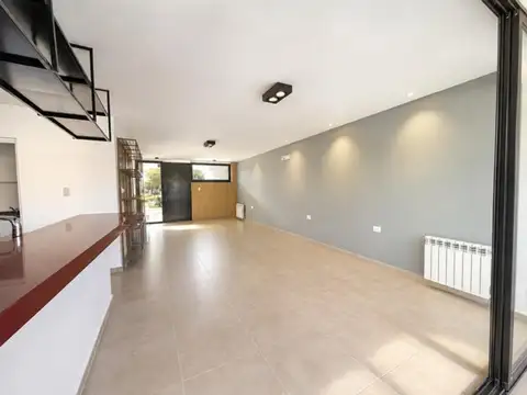Casa en Alquiler de 3 dormitorios