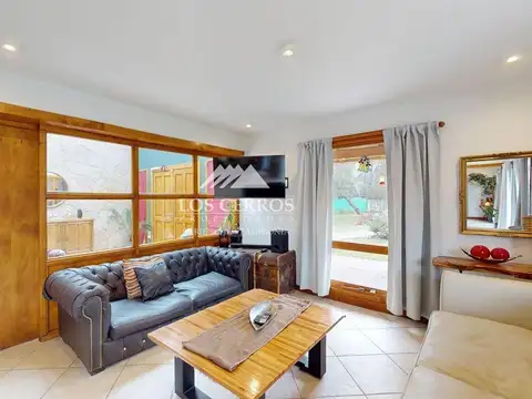 Casa en Venta con 2 cocheras