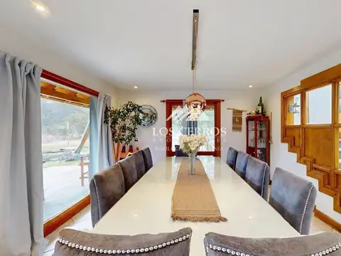 Casa 6 ambientes con 3 baños