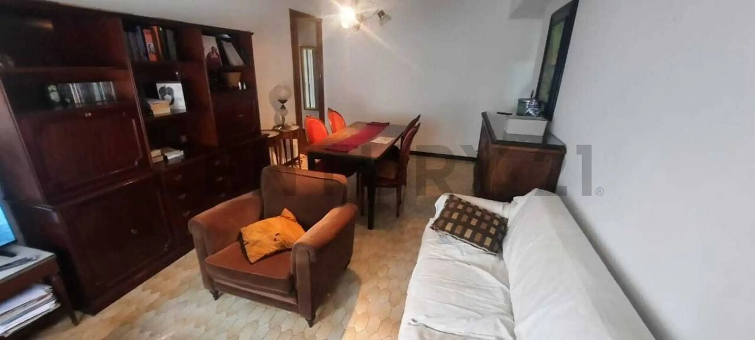 Depto 4 amb, 76m² al contrafrente luminoso — Centro