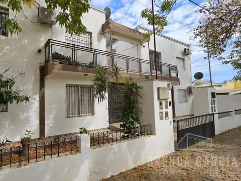 MAIPU 414 ENTRE ROCAMORA Y PAYSANDU