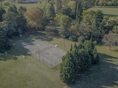 Quinta en Venta con 4 cocheras