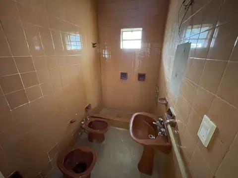 Casa en Alquiler con 1 cochera